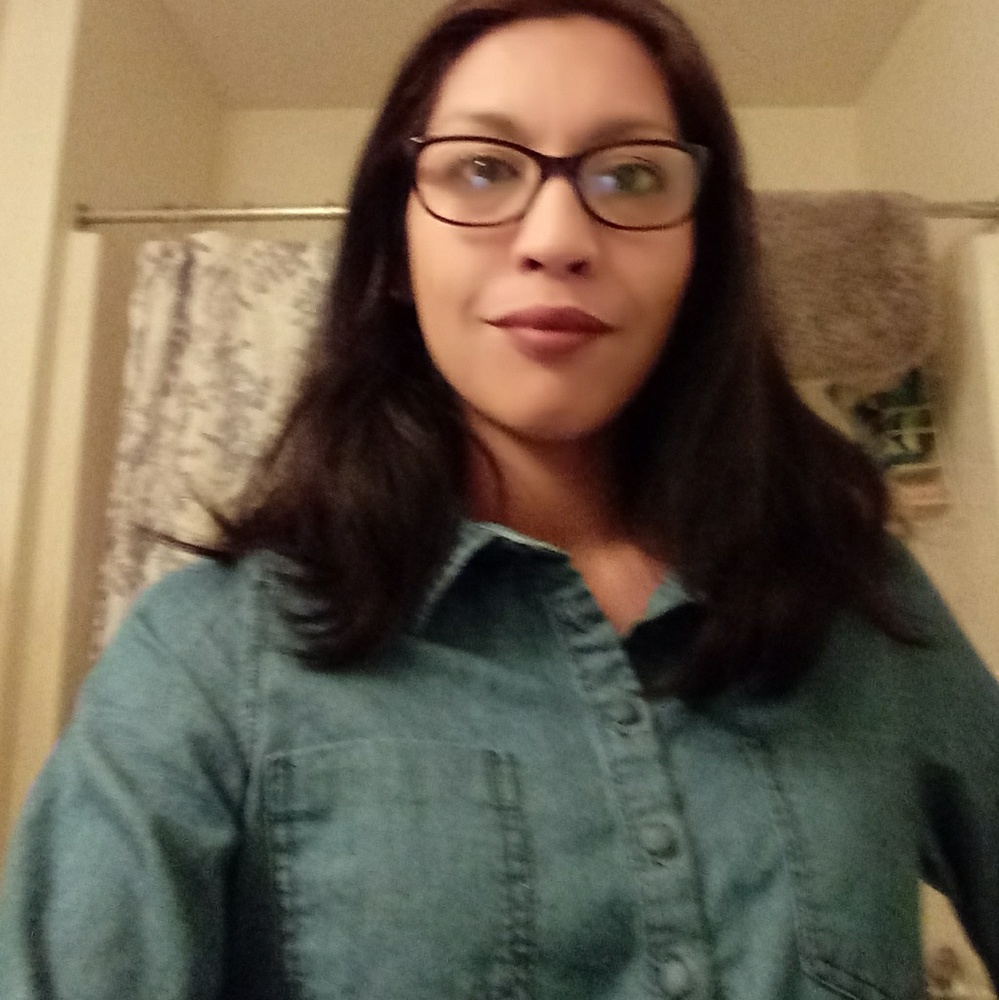 Meet your Posher, Monica